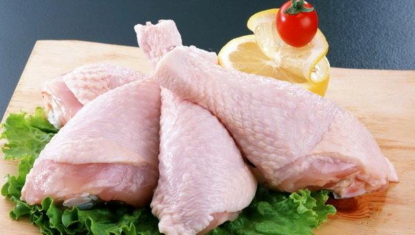 کاهش قیمت در بازار مرغ ادامه دارد/ مرغ 7100 تومان شد/ ثبات قیمت در بازار ماهی