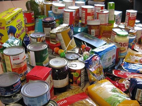 کشف و ضبط 7 تن مواد غذایی غیر قابل مصرف در شهرستان مهاباد
