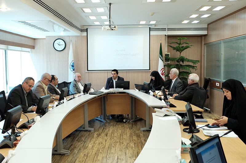 در سی و هفتمین نشست کمیسیون کشاورزی، آب و صنایع غذایی اتاق تهران بررسی شد-وضعیت صنعت غذا و کشاورزی در برنامه ششم توسعه