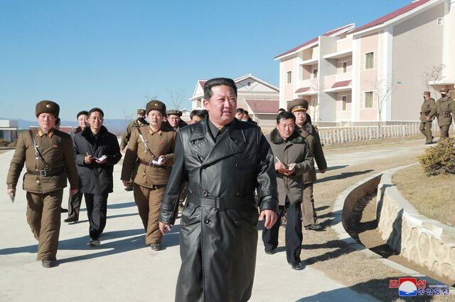 رهبر کره شمالی بر یک 