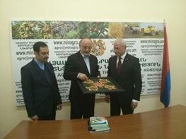 راهکارهای توسعه همکاری های کشاورزی گیلان و ارمنستان بررسی شد
