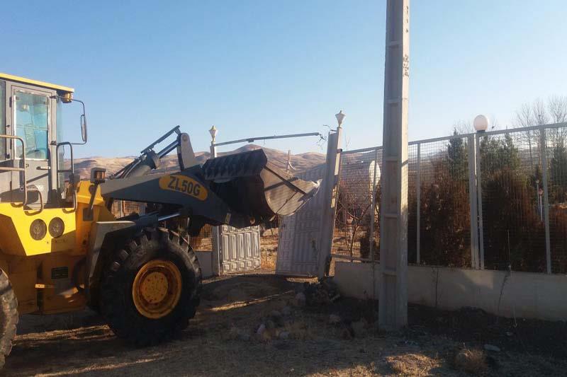چهار بنای غیر مجاز در اراضی کشاورزی قزوین تخریب شد